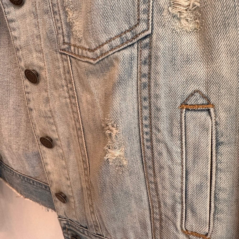 Cropped Jean Jacket - Picture 2 of 10